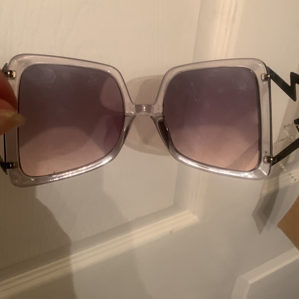 ‘LIGHTNING BOLT’ frames ; New OVERSIZED spacey Sunglasses - Picture 4 of 6